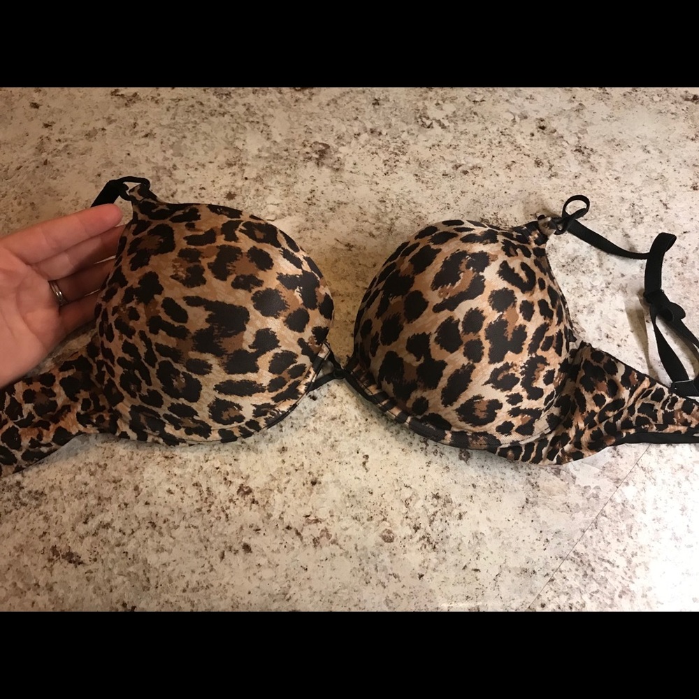 VS miraculous plunge bra